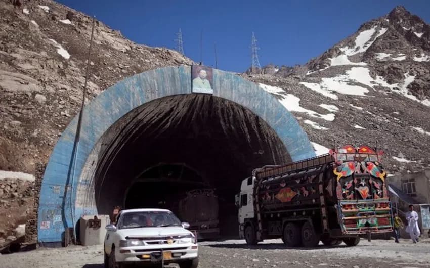 Əfqanıstanda yol qəzası: Yeddi nəfər həlak oldu, yaralılar var