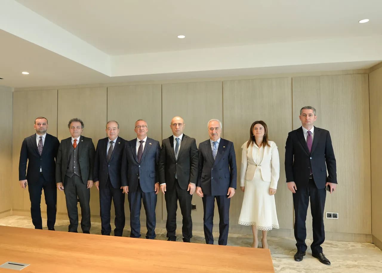 Nazir Əmrullayev Türkiyəli Rektorlarla Görüsdü: Yeni Təşəbbüslər Gözlənilir