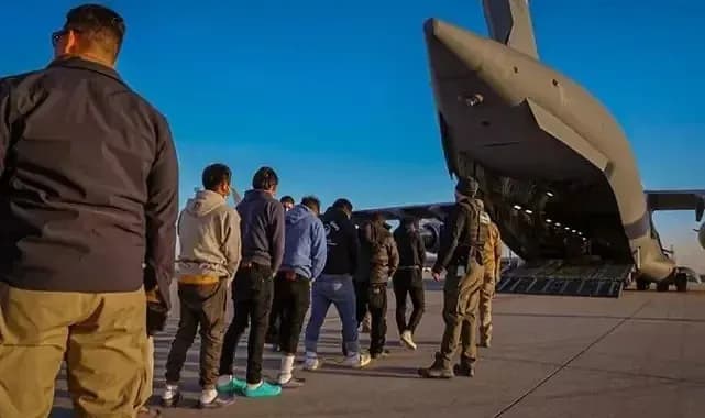 ABŞ qanunsuz miqrantlara 3000 dollar təklif etdi: pulsuz getməyin yolu