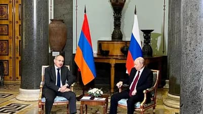 Putin və Paşinyan Moskvada Qarabağı müzakirə edir