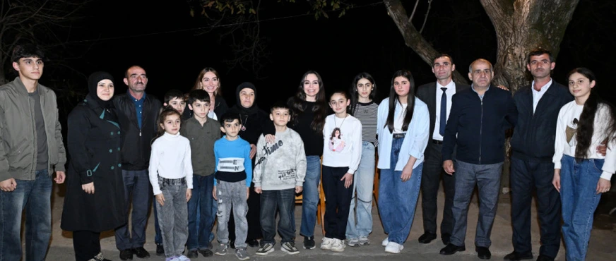 Leyla Əliyeva və Arzu Əliyeva Milli Qəhrəman Pəncəli Teymurovun ailəsini Astarada yad etdi