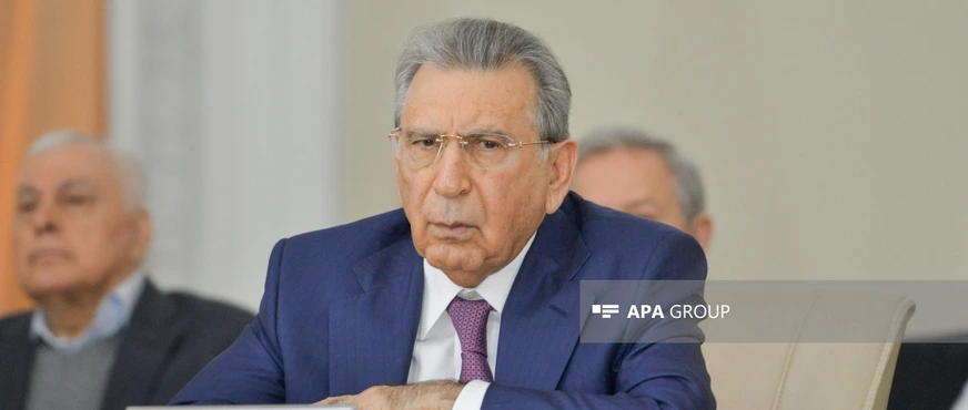 Ramiz Mehdiyev Dövlət Dil Komissiyasındakı vəzifəsindən azad edildi