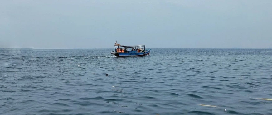 Konqoda göldə qayıq batdı: 19 nəfər həlak oldu, axtarışlar davam edir