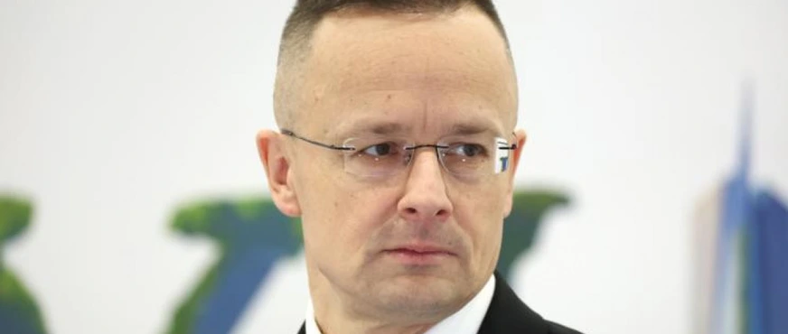 Siyarto Orbana Moskva səfəri üçün Aİ-dən icazə lazım olmadığını açıqladı