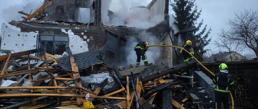 Rusiyanın Kiyevə zərbələri nəticəsində üç nəfər ölüb, Ukrayna nümayəndələri ABŞ-a danışıqlara gedib
