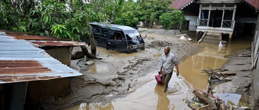 İndoneziyada daşqın qurbanları artır: 500-dən çox insan həyatını itirdi