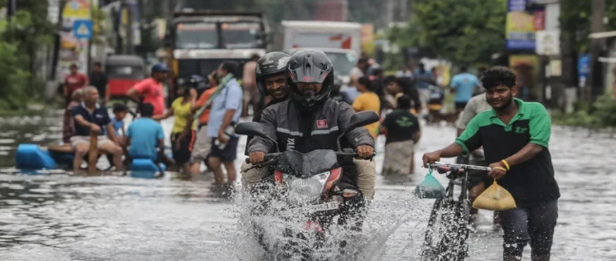 Asiyada daşqınlar: 800 nəfər həyatını itirdi, yüz minlərlə insan evsiz qaldı