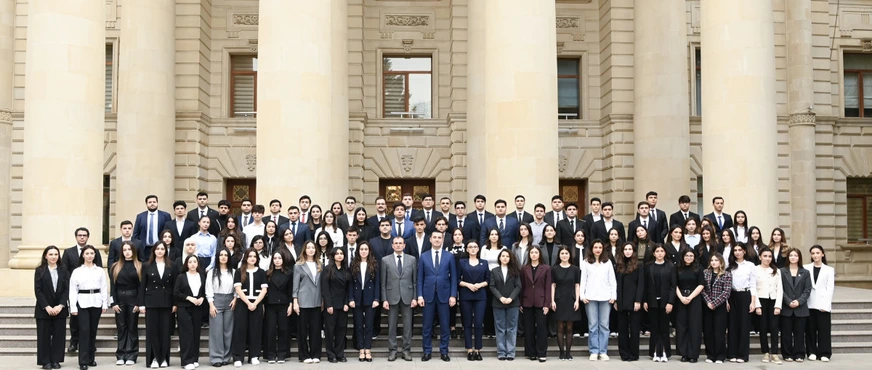 XİN könüllüləri qəbul etdi: Ayxan Hacızadə gənclərlə görüşdü