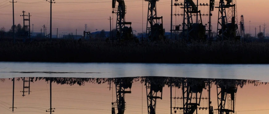 Neft Bazarı Şoka Düşdü: "Brent" və WTI Kəskin Ucuzlaşdı!