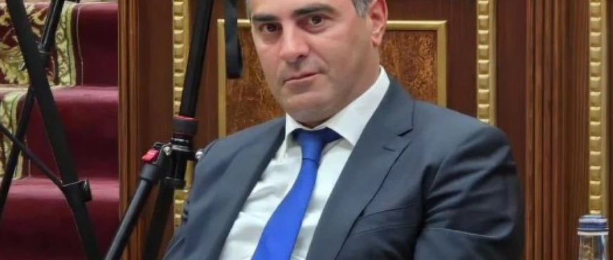 Gümrüdə yüksək vəzifəli şəxslər həbs edildi: Qaranlıq əlaqələr üzə çıxır