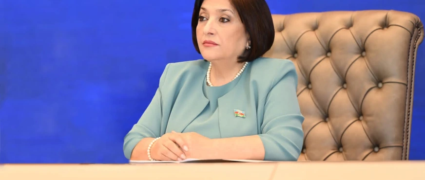 Qafarova Azərbaycan dilinin qorunmasının prioritet olduğunu açıqladı