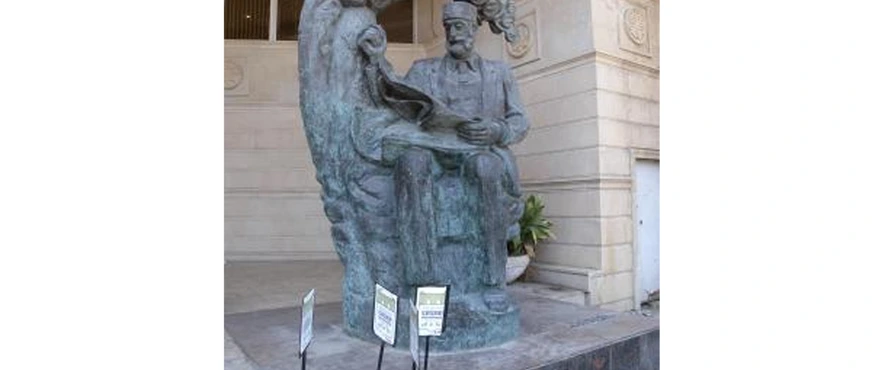 Anar Zərdabinin İçərişəhərdəki heykəlinin yerinin dəyişdirilməsini təklif etdi