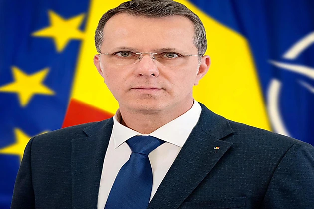 Rumıniya müdafiə naziri səhv məlumatına görə istefa verdi