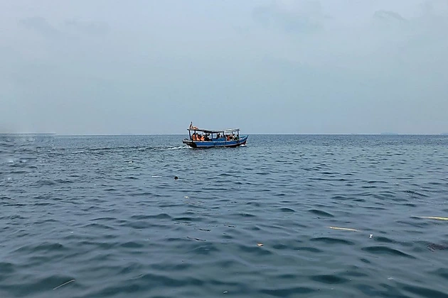 Konqoda göldə qayıq batdı: 19 nəfər həlak oldu, axtarışlar davam edir