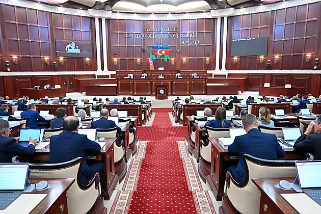 Milli Məclis büdcə zərfinin müzakirəsinə başladı: Deputatlar nələri dəyişəcək?