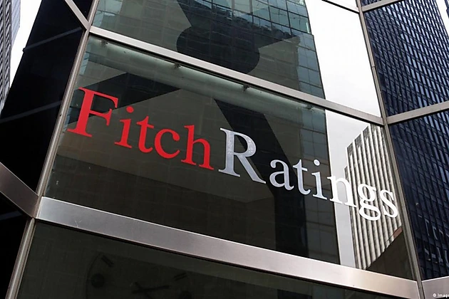 «Fitch» xəbərdarlıq etdi: Azərbaycanda dollarlaşma yüksək səviyyədə qalacaq