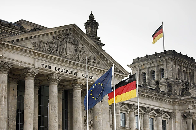 Almaniya miqrasiya siyasətində sərtləşməyə getdi: Nələr dəyişir?