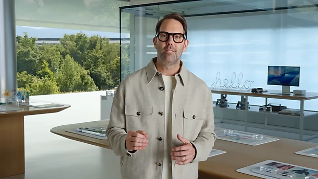 Apple-ın baş dizayneri Meta-ya keçir: Şirkətdə şok ayrılıq!